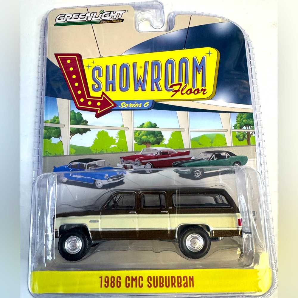 Greenlight Collectibles Showroom Floor Series 6 1986 GMC SUBURBAN